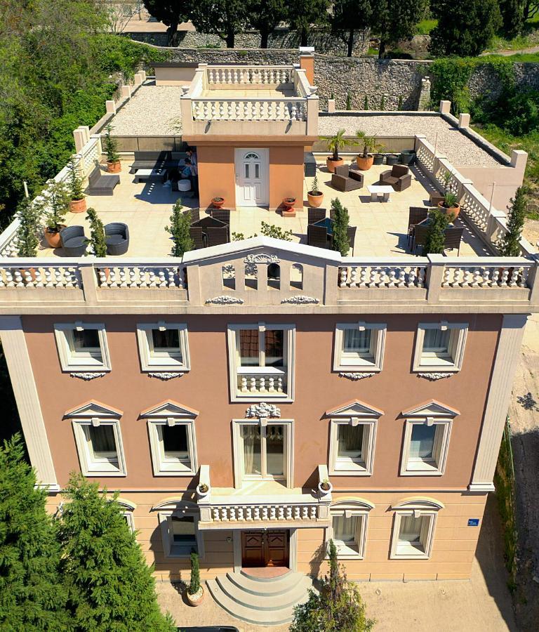 Shangri La Mansion Mostar Bagian luar foto
