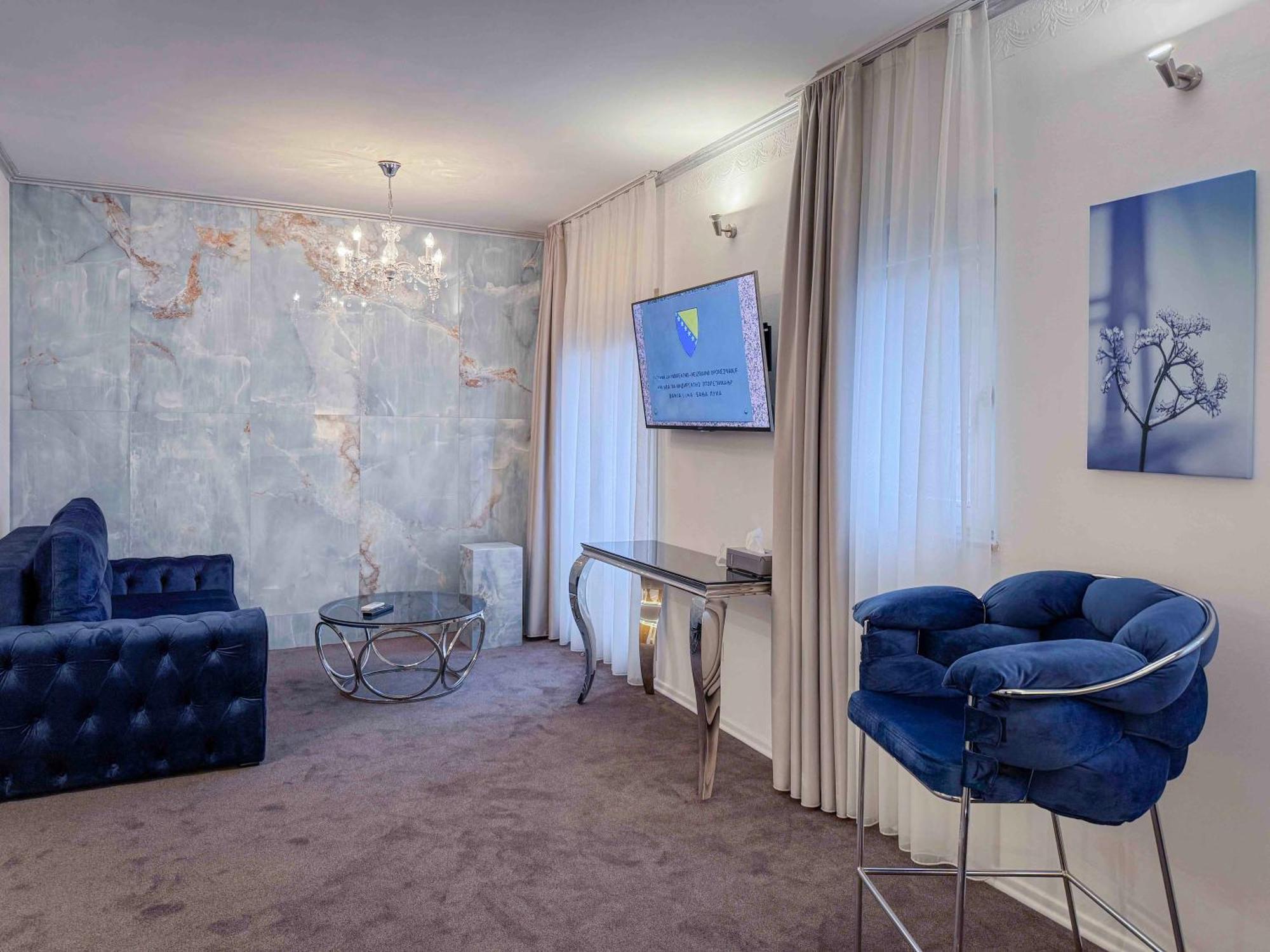 Shangri La Mansion Mostar Bagian luar foto